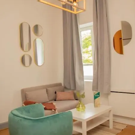 Apartment Le Moineau -poterne -parking Gratuit -calme-centre *