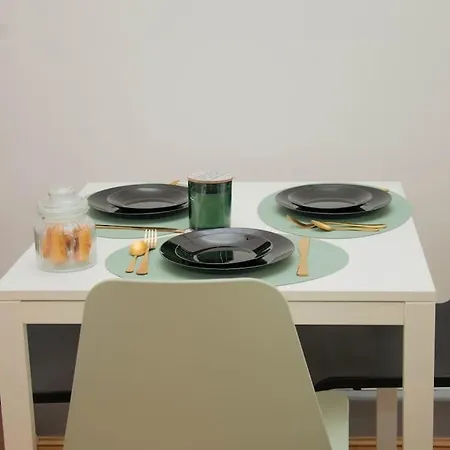 Le Moineau -poterne -parking Gratuit -calme-centre Apartment *